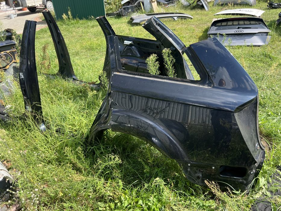 Audi Q7 4L 2013 четверть кузов