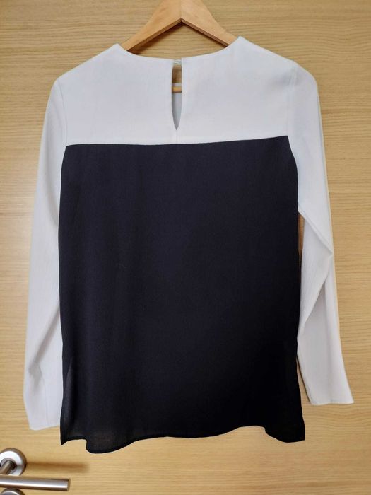 Blusa preta e branca ZARA