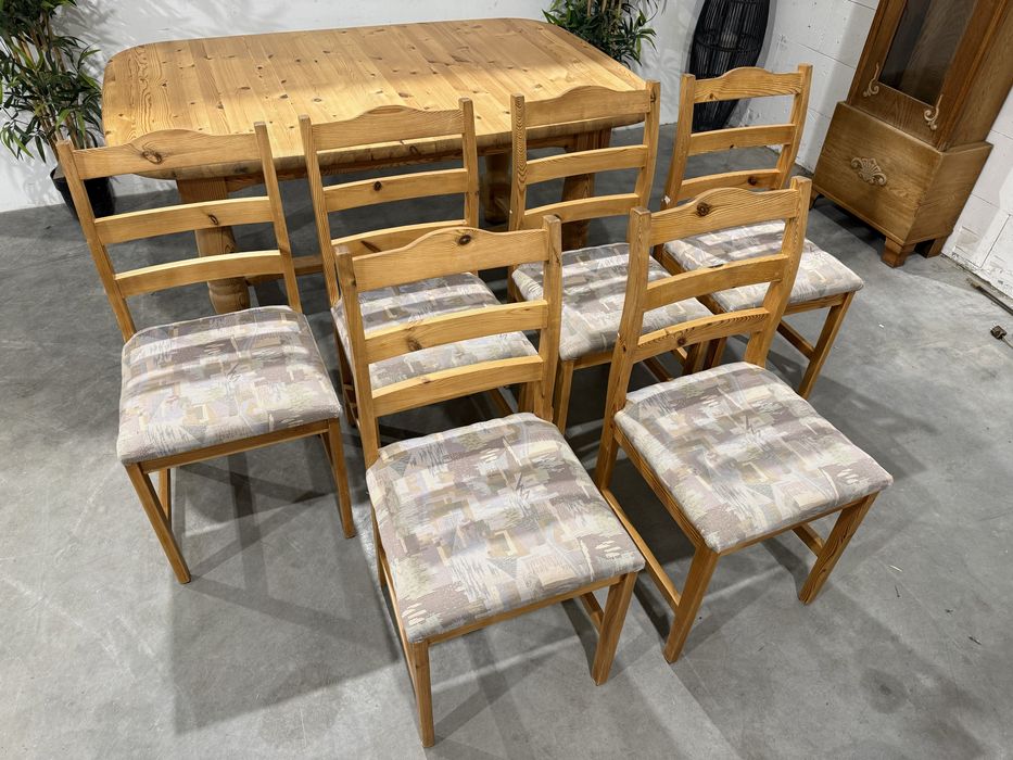 Zestaw ładnych sosnowych sześciu krzeseł dowóz wysyłk
