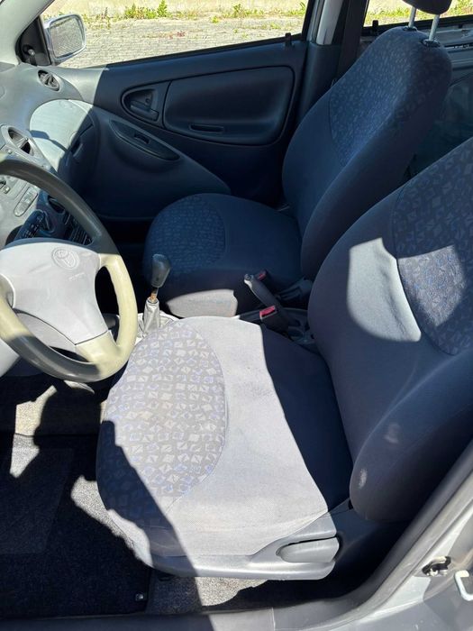 Toyota Yaris 2001