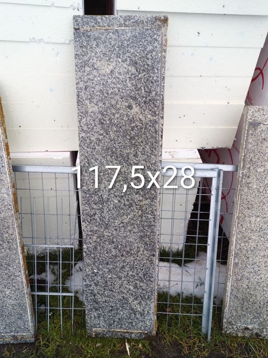 Parapety granitowe używane
