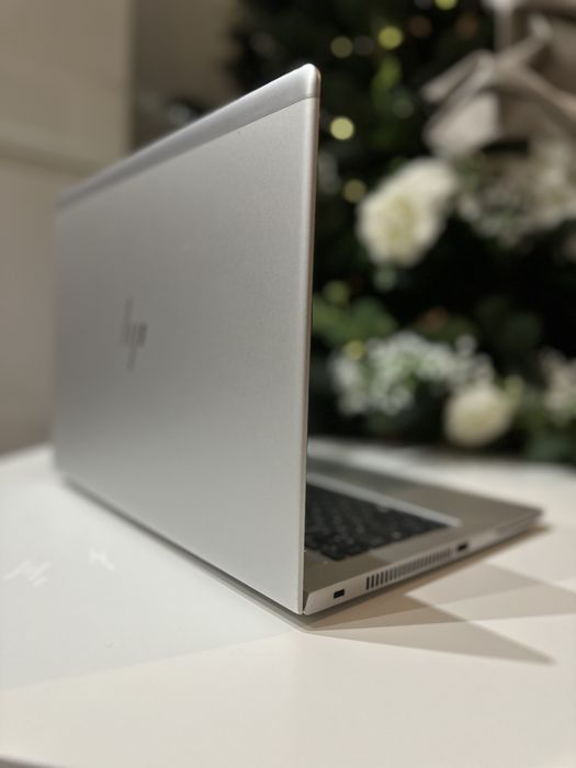 laptop HP EliteBook 830 G5 i7-8650U  32GB RAM  1TB