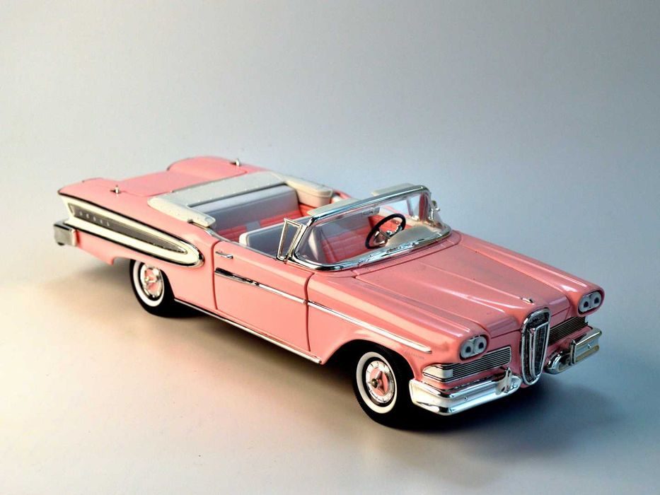 Модель автомобіля Road Legends 1958 Edsel Citation Convertible, (1:18)