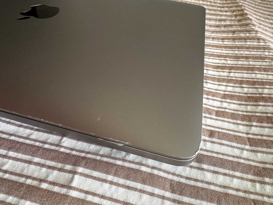 MacBook pro, 13 inch, M1, 2020