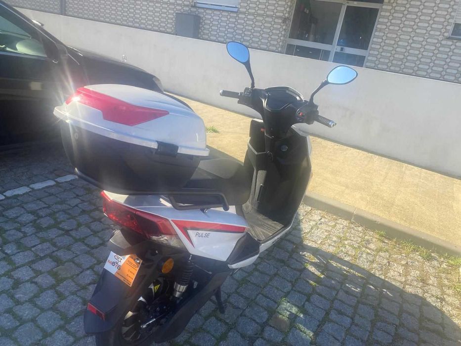 Vendo Mota elétrica como Nova