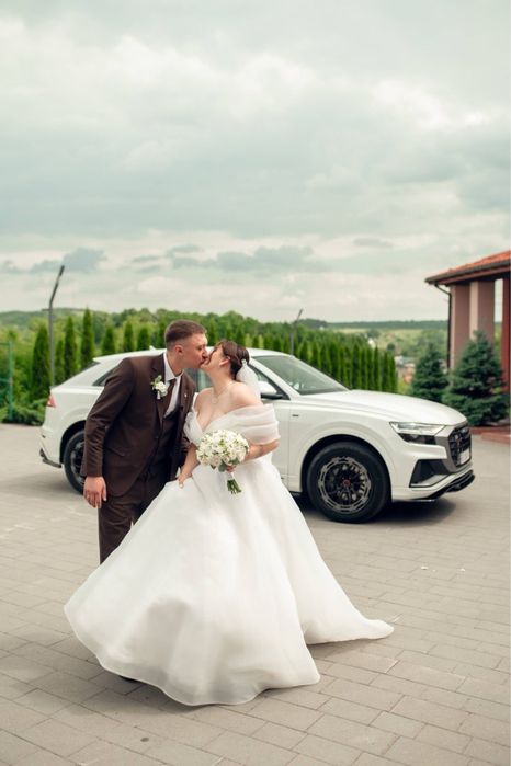 Продається весільне плаття