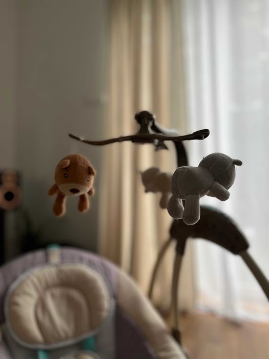 Bujaczek huśtawka Caretero Loop stan idealny, komplet, dla niemowląt