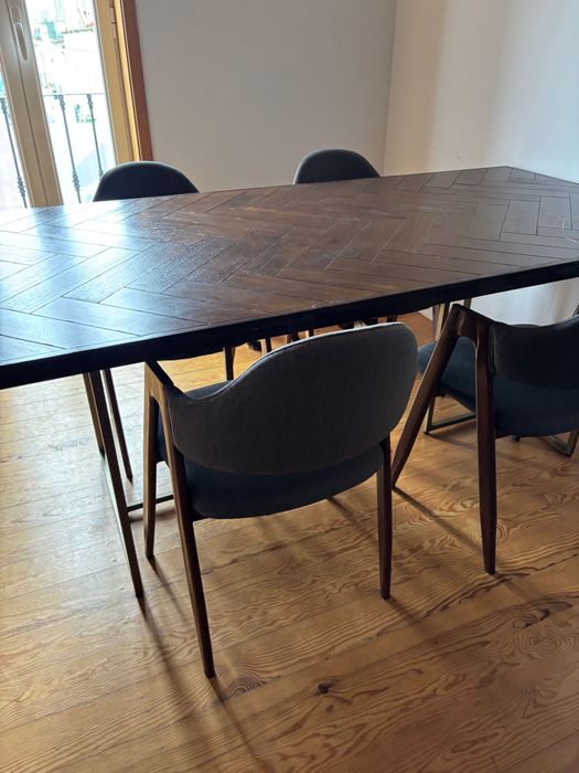 4 cadeiras de mesa de jantar