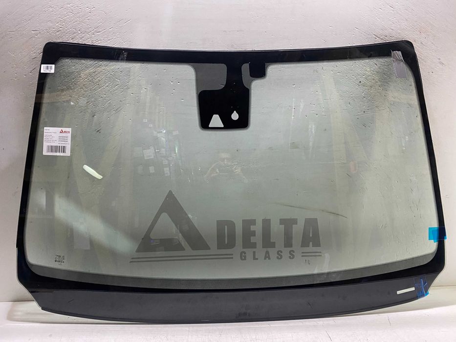 CHRYSLER PACIFICA  2017- вітрове скло