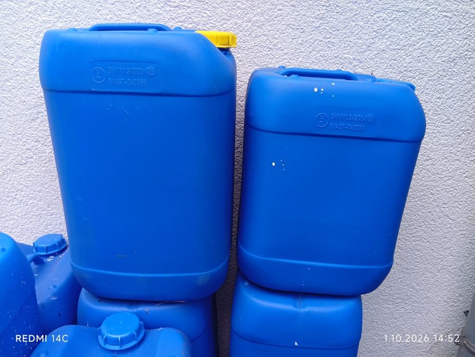 Bańki plastikowe zbiorniki kanistry 20l 30l