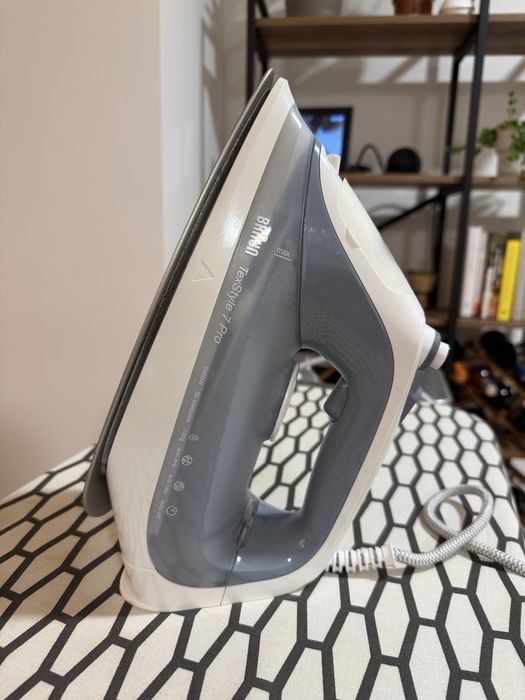 Ferro de engomar a vapor - Braun TexStyle 7 pro