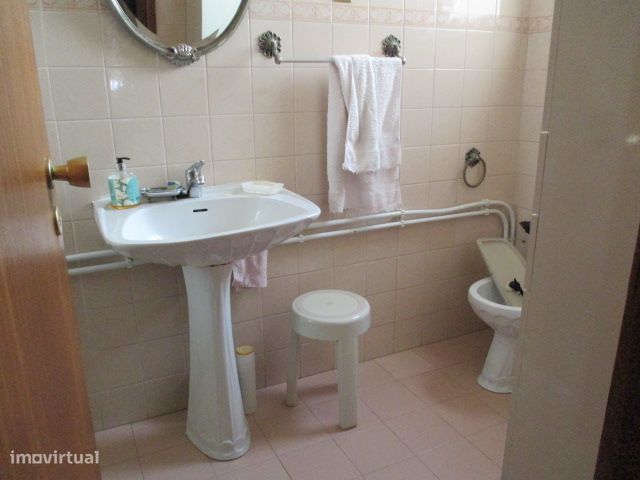 Apartamento T4 na Alameda da Conchada