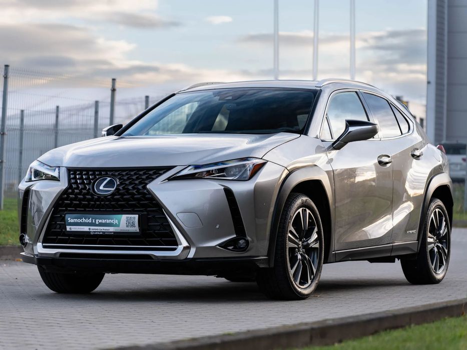 Lexus UX 1 właściciel / Bogate wyposażenie / Bezwypadkowy / Gwarancja / Hybryda