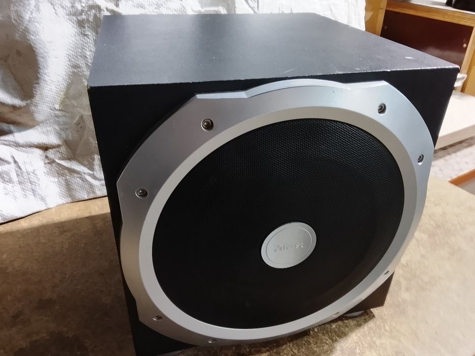 Сабвуфер акустической системы