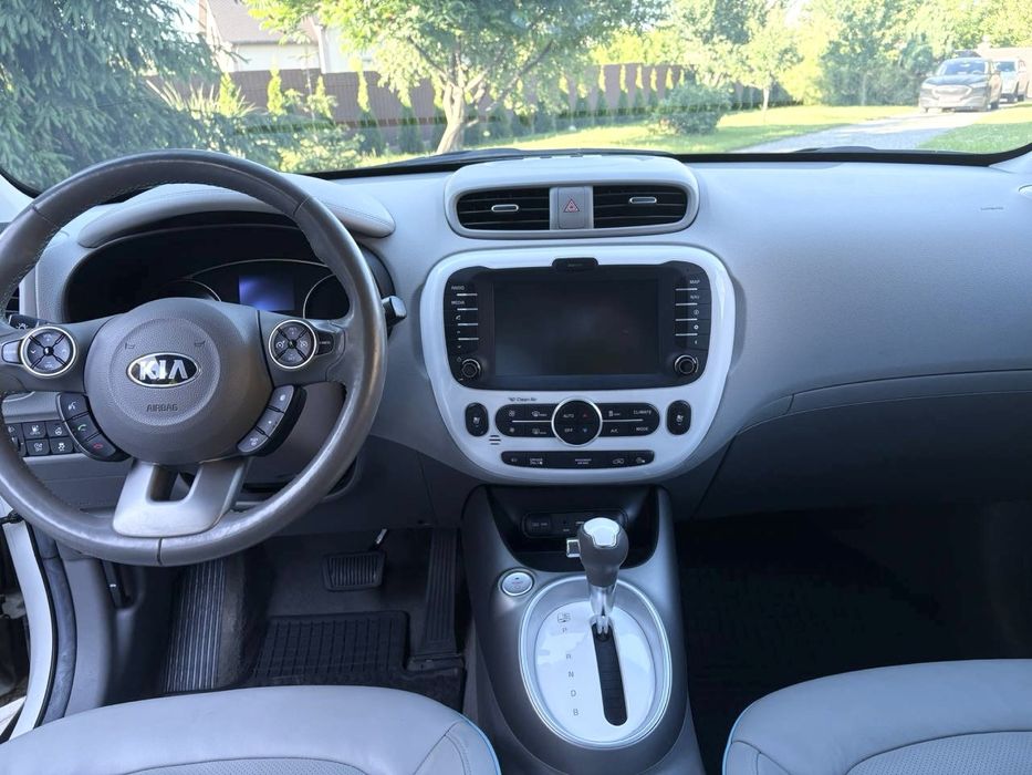 Продам електро KIA SOUL  EV