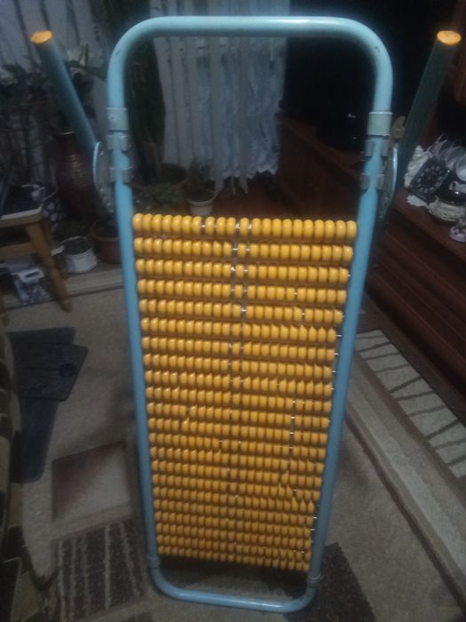 Массажер для спини