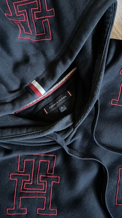 Худи Tommy Hilfiger тёплое