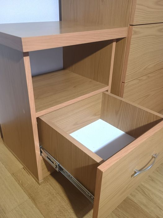 Приліжкова тумба,  тумбучка