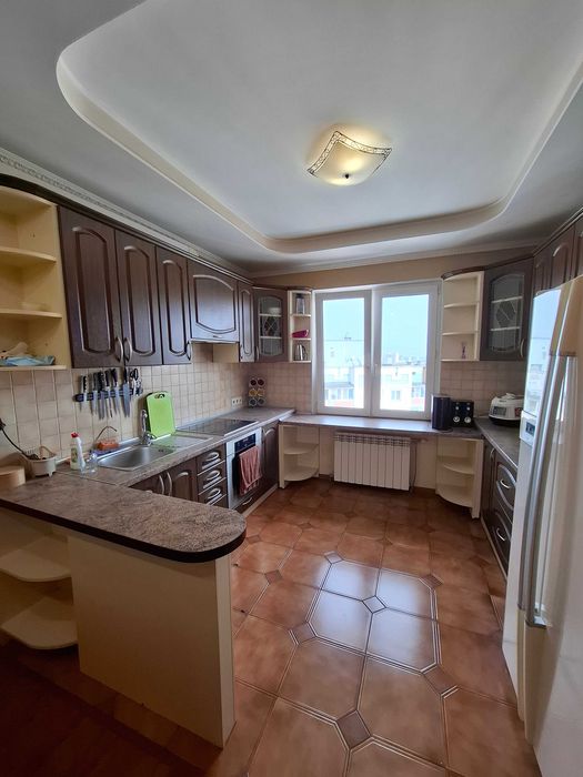 Оренда 3-кім. Драгоманова 1-б  метро Позняки  Дарницький район