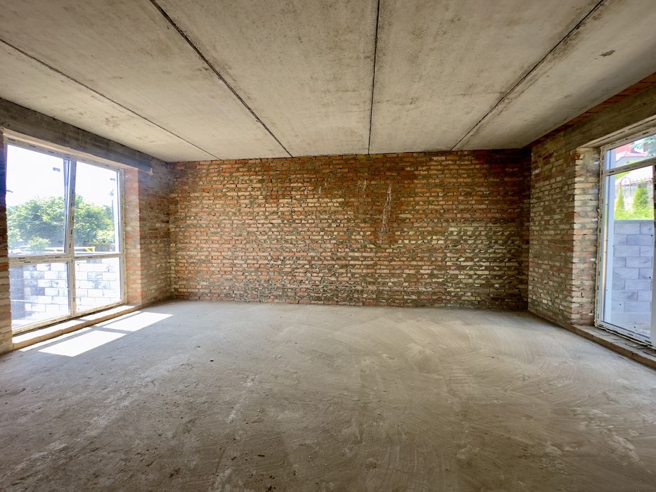 ПРОДАЖ котеджу з просторою ділянкою 4,5 сот