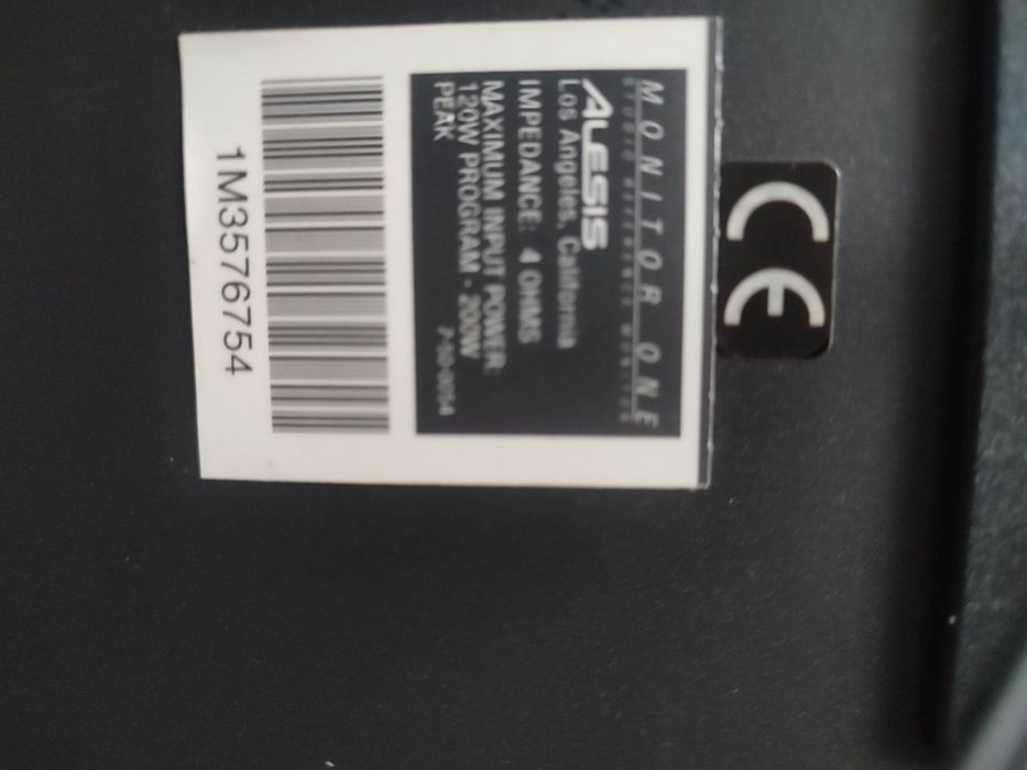 WYPRZEDAŻ! Monitory studyjne Alesis One