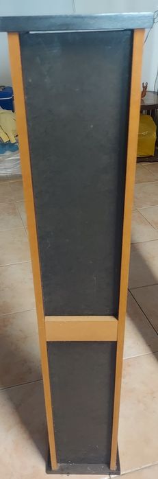 Porta CDS em madeira