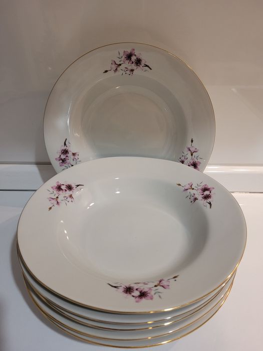 Talerze głębokie 6 szt porcelana z Bułgari Razgrad 60-lata vintage