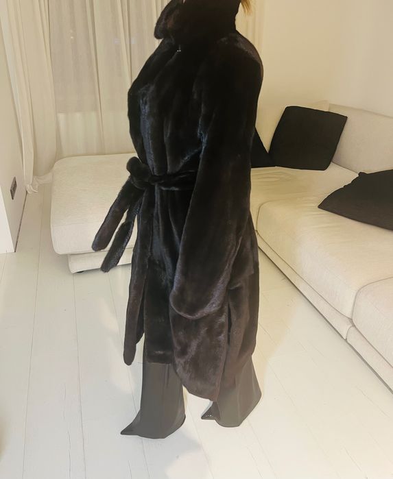 Продается норковая шуба Blackglama