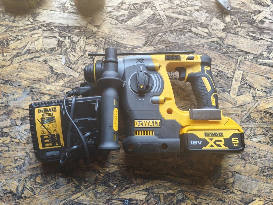 Młotowiertarka dewalt dch 273p1 2025