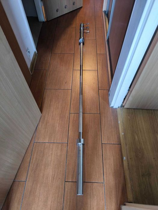 Gryf olimpijski 220cm 50mm Rebel 20kg + opcjonalnie bumby 2x10kg
