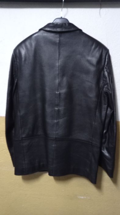 Casaco de homem em pele