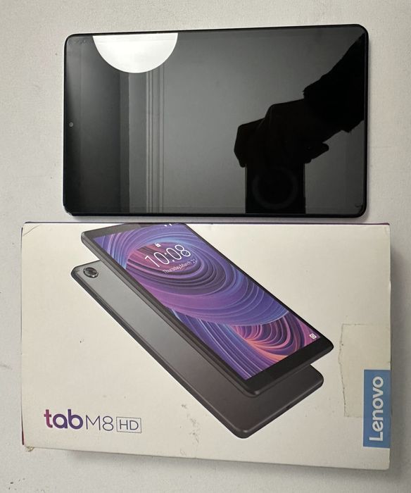 Tablet Lenovo M 8 de cor Platinium Grey com caixa de origem