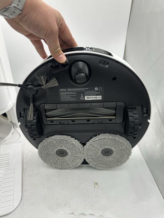 Robot sprztajacy Mova e30