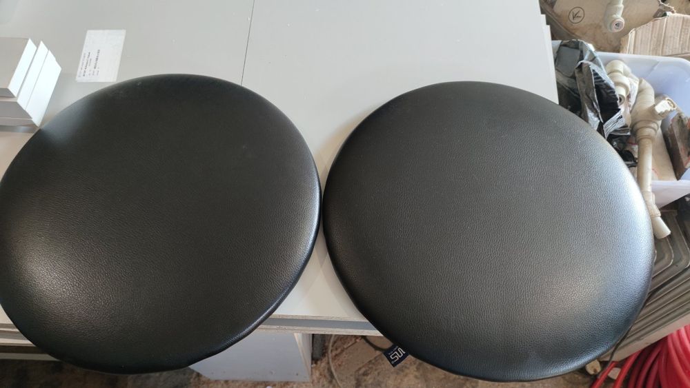 Продам барные стулья