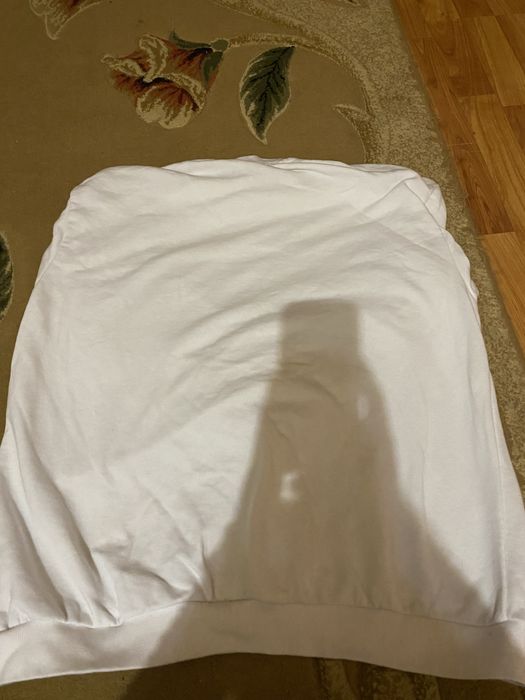 продаю дві  одні штани і 3 топа