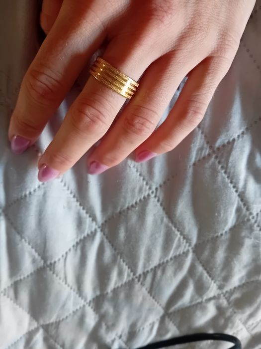 Złota obrączka, pierścionek