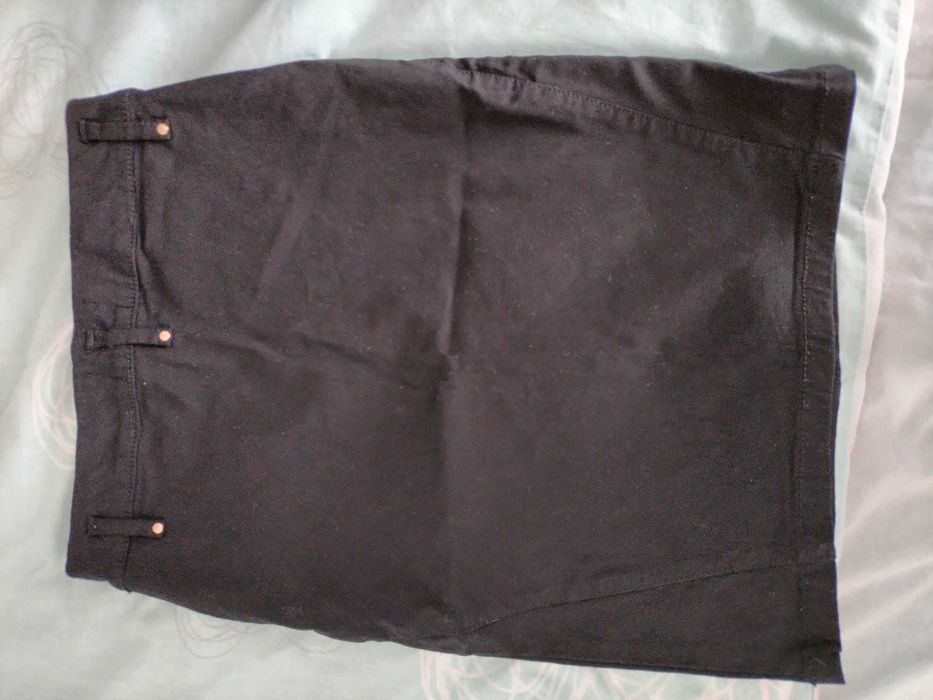 Юбка на дівчинку у відмінному стані