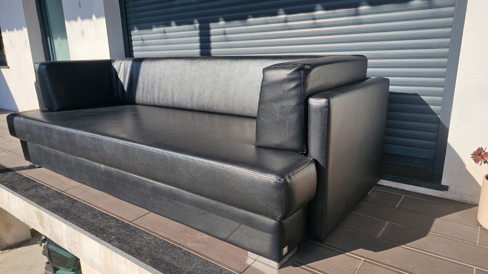 Sofa preto em pele