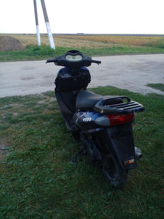 Скутер  чотирьохтактний мотор 80 двомісний