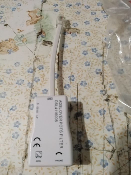Vendo cabo de duas entradas para telefone bom estado