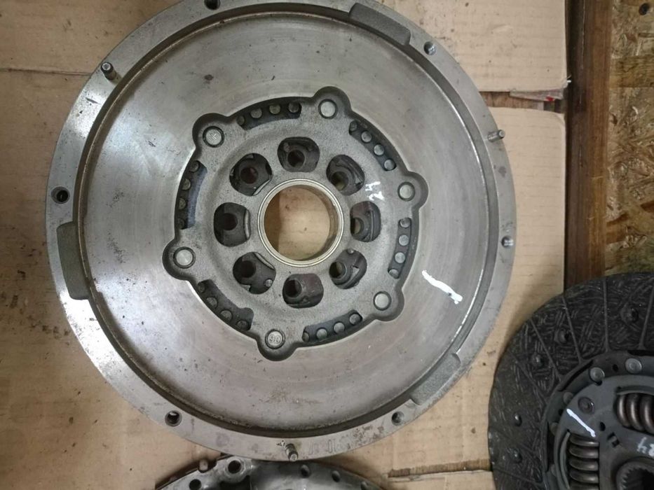 Маховик демпфер щеплення 2.2 Ford Transit Ducato Citroen Jumper Boxer