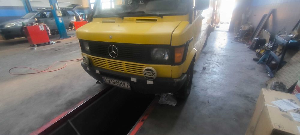 Mercedes 310 d kaczka