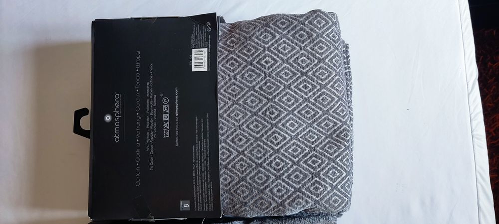 Cortinas novas, nunca usadas