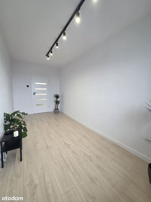 SIELEC, 3 pokoje, VII piętro z widokiem, po remoncie, wysoki standard