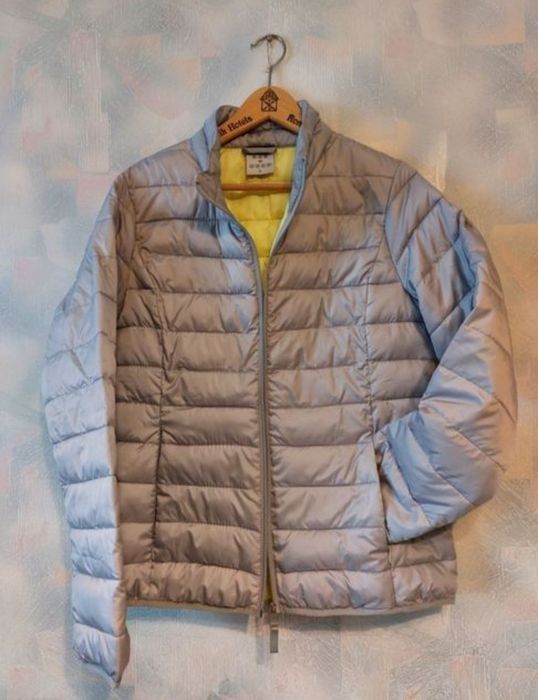 На школьницу весенняя