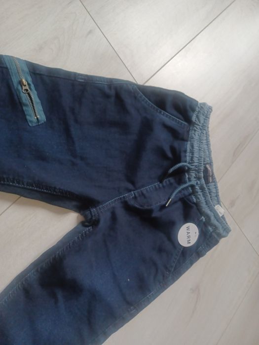 Nowe spodnie jeansowe reserved