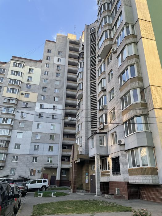 Продаж унікальної дворівневої 5-ти кімнатної квартири р-н Митниця