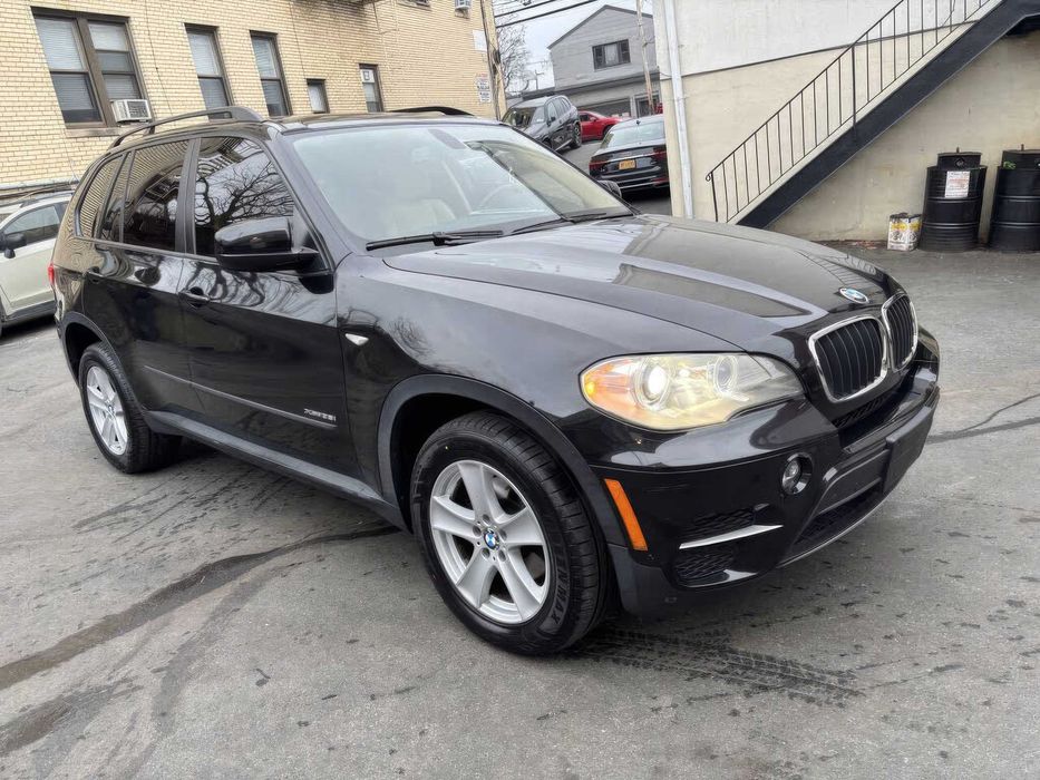 BMW X5 xDrive35i      2012