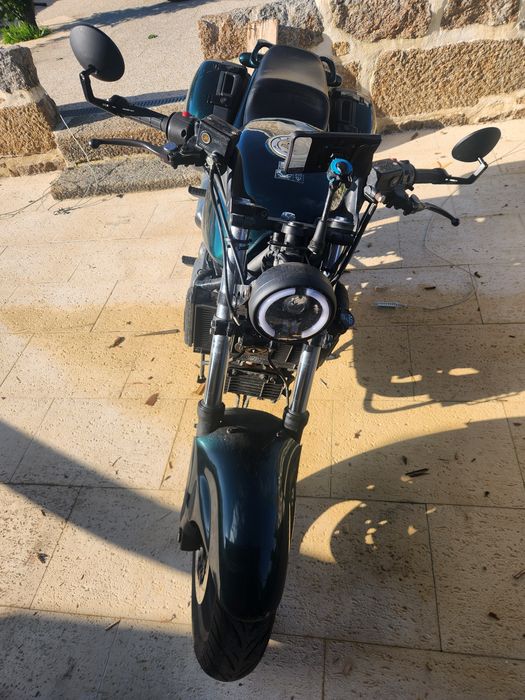 Triumph trophy 900