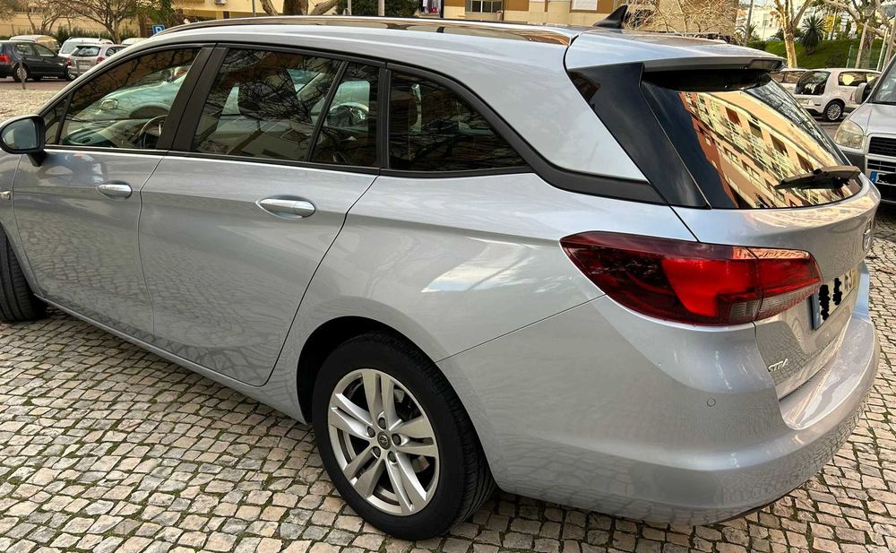 Opel Astra Sports Tourer 2017 poucos KM
